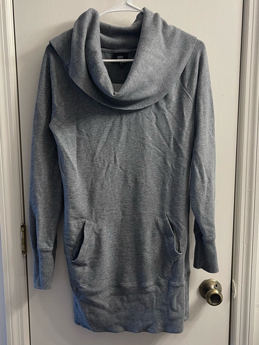 Mossimo Supply Co. Gray Cowl-Neck Sweater Tunic